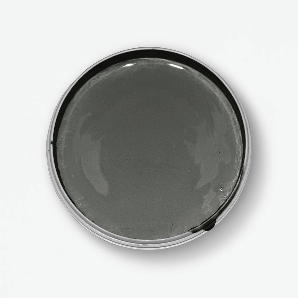 Blick in die geöffnete Yellowchair Kreidefarbe Dose Nr. 10