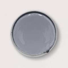 Blick in die geöffnete Yellowchair Kreidefarbe Dose Nr. 181