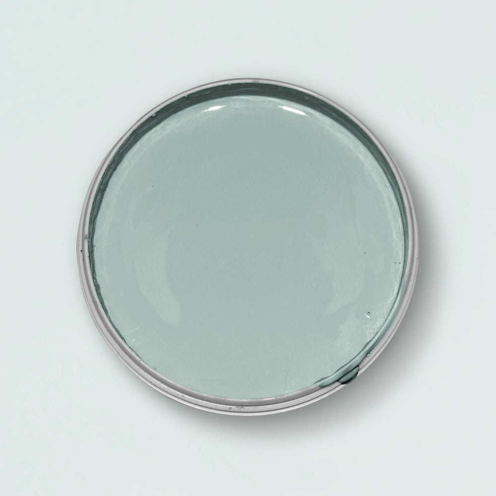 Blick in die geöffnete Yellowchair Kreidefarbe Dose Nr. 372 B