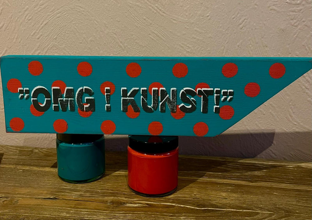 Schild gestrichen mit Yellowchair Rot Nr. 5 und Blaugrün Nr. 125