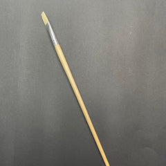 Brosse répulsive avec les poils synthétiques jaunes