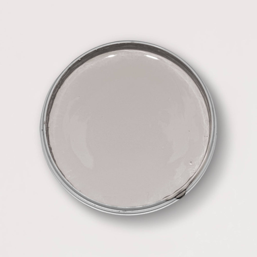 Blick in die geöffnete Yellowchair Kreidefarbe Dose Nr. 34