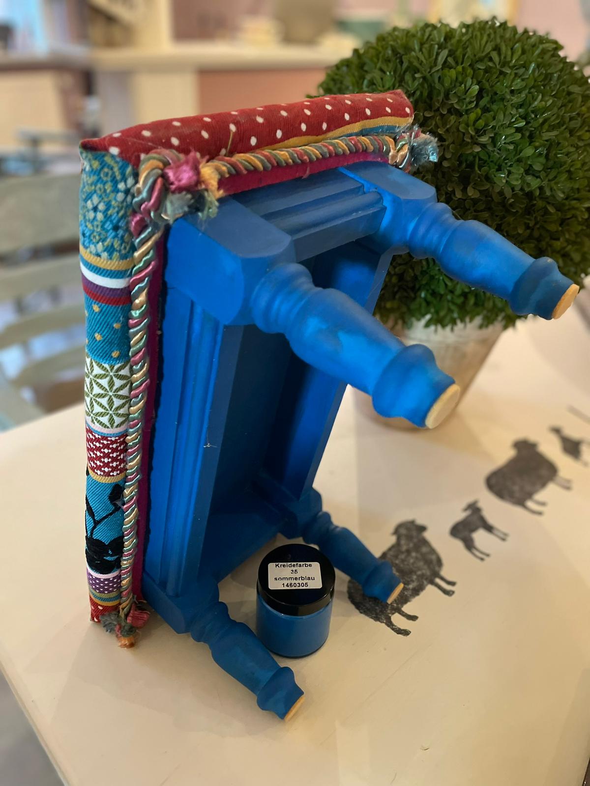 peinture à la craie yellowchair no. 2 / deux / bleu