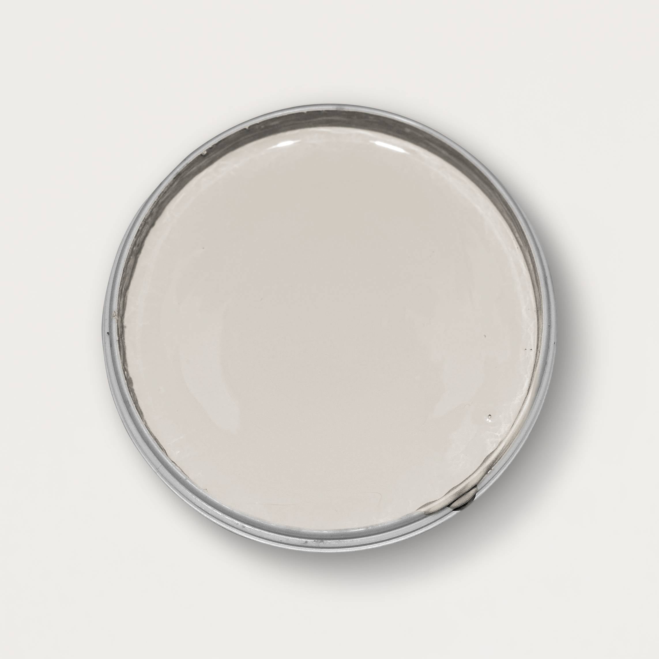 Blick in die geöffnete Yellowchair Kreidefarbe Dose Marisa Grey