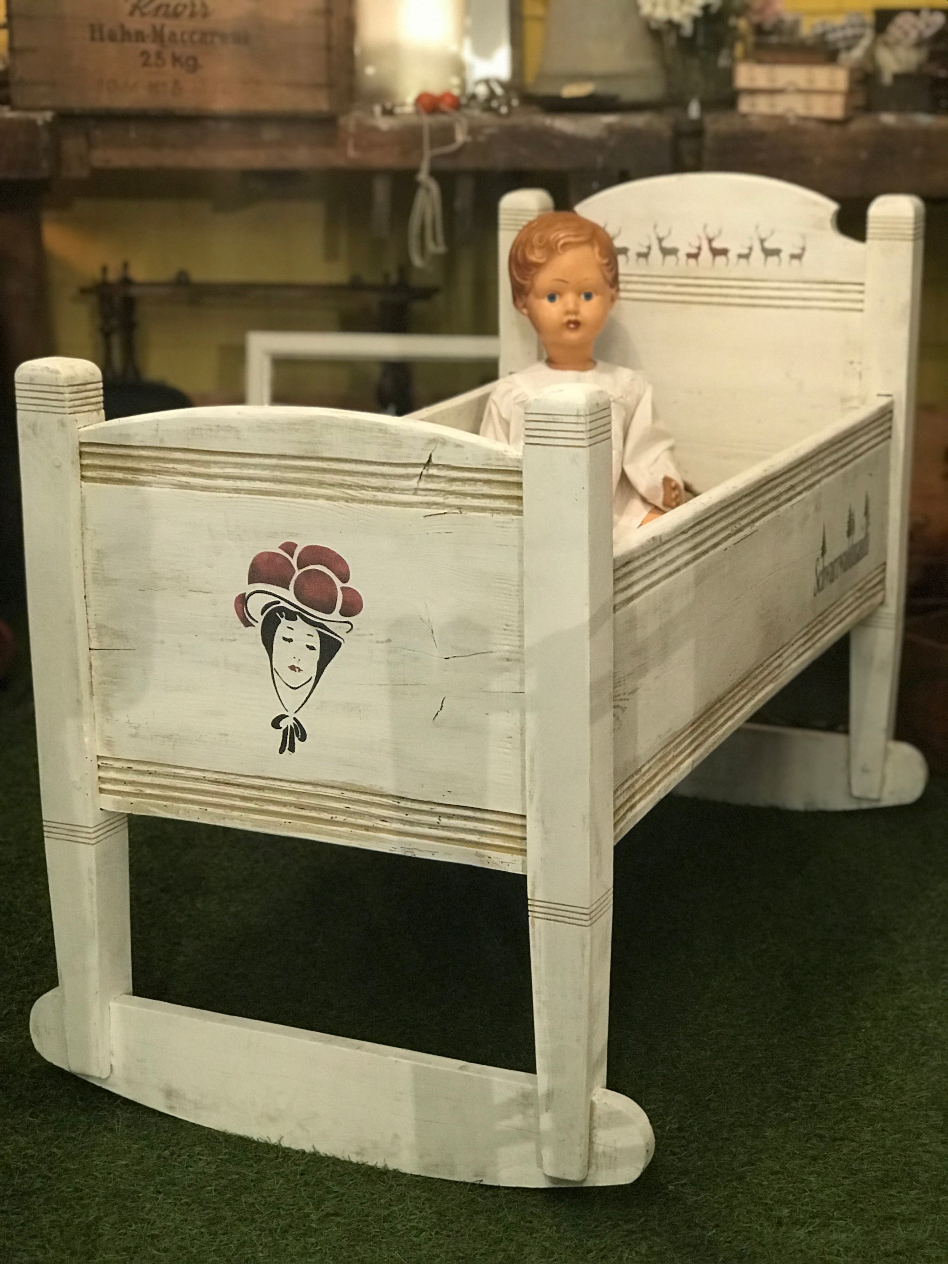 Stencil - Black Forest woman