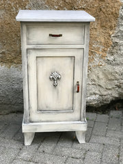 Atelier "Concevoir des meubles avec de la peinture à la craie jaune et de la cire" à Riegel